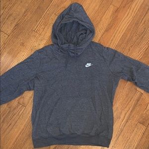 grey nike sweatshirt